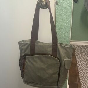 ❣️Duluth Trading Co Olive Tote with Brown Handles-excellent condition.